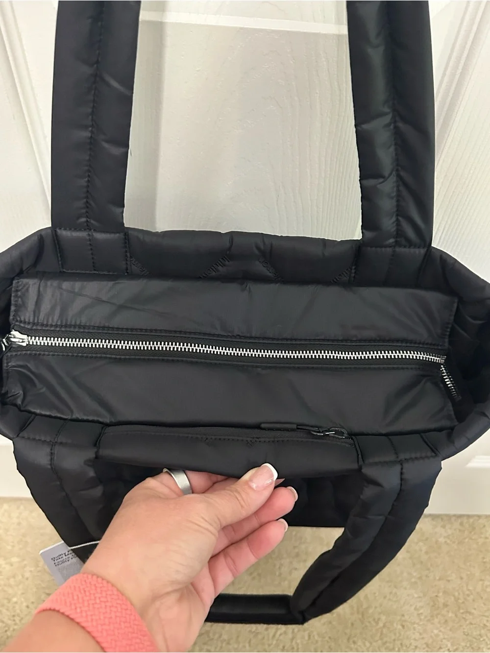 Lululemon Quilty Pleasures Tote Bag Medium 12L - Black NWT RARE! - Picture 3 of 12